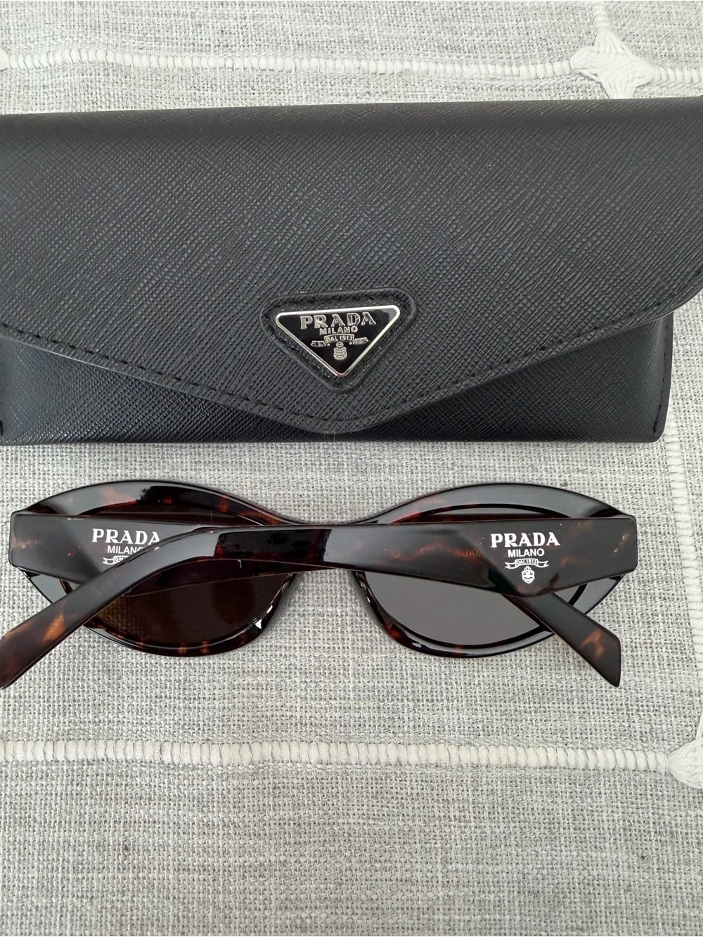 Tortoiseshell Oval Women’s Sunglasses Dupe